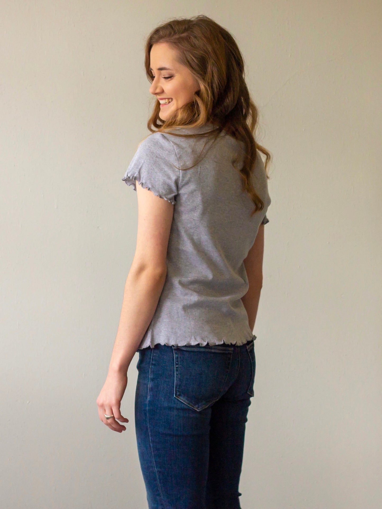 curly hem tee